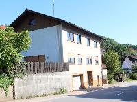 Wohnimmobilie Kauf Einfamilienhaus Viel Platzbedarf? Renovieren, einziehen, Eigentum genießen!