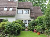 Wohnimmobilie Kauf Reihenhaus Familienidyll mit kleinem Garten in ruhiger Seitenstraße