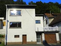 Wohnimmobilie Kauf Einfamilienhaus Einfamilienhaus in zentraler Lage