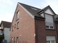 Wohnimmobilie Miete Dachgeschosswohnung Dachgeschosswohnung mit Kfz-Stellplatz