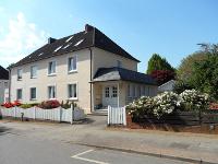Wohnimmobilie Kauf Doppelhaus Ansprechende Stadthaus-Doppelhaushälfte mit Doppelgarage und Vollkeller