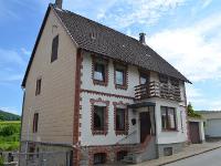 Wohnimmobilie Kauf Einfamilienhaus Einfamilienhaus mit viel Wohnfläche und herrlichem Ausblick