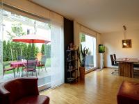 Wohnimmobilie Kauf Doppelhaus Haus im Haus mit 132 m² Wfl. und 150 m² Garten.