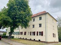 Wohnimmobilie Kauf Etagenwohnung Geräumige Drei-Raum-Wohnung mit Tageslichtbad und Balkon im aufstrebenden Osten