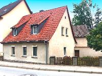 Wohnimmobilie Kauf Einfamilienhaus "Anhang gesucht": Reiheneckhaus bietet Platz für eine kleine Familie