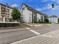 Wohnimmobilie Kauf Erdgeschosswohnung Gepflegte 3-Zimmer Wohnung im Herzen von Stuttgart-West nähe Hölderlinplatz Daten im Überblick: - Zentral gelegenes Mehrfamilienhaus mit 33 Wohneinheiten - helle 