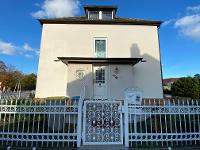 Wohnimmobilie Kauf Einfamilienhaus Liebens-und lebenswert: Charmantes Reihenendhaus mit schönem Garten und Doppelgarage!