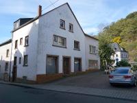 Wohnimmobilie Kauf Doppelhaus Doppelhaushälfte mit großem Potenzial