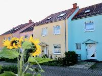 Wohnimmobilie Kauf Reihenhaus Reihenhaus in Siedlungsrandlage mit Garage und Sauna